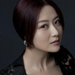 篮球白冰个人资料,篮球场上的璀璨明星，运动与艺术的完美结合